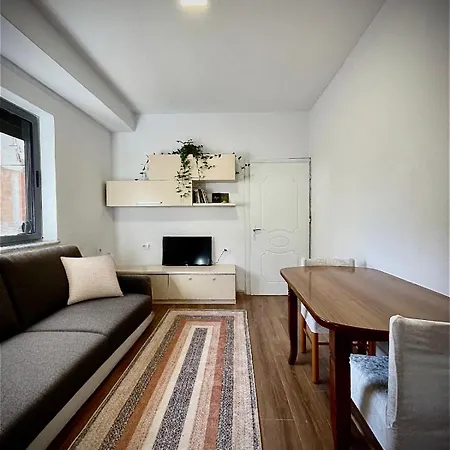 Santa Apartment, * Tirana